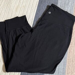 lululemon athletica Black cropped joggers